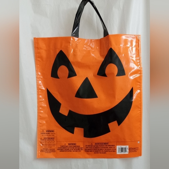 Changing Face Jack-O'-Lantern Plastic Trick-or-Treat Bag-Size 14" x 15.5" - Picture 10 of 10